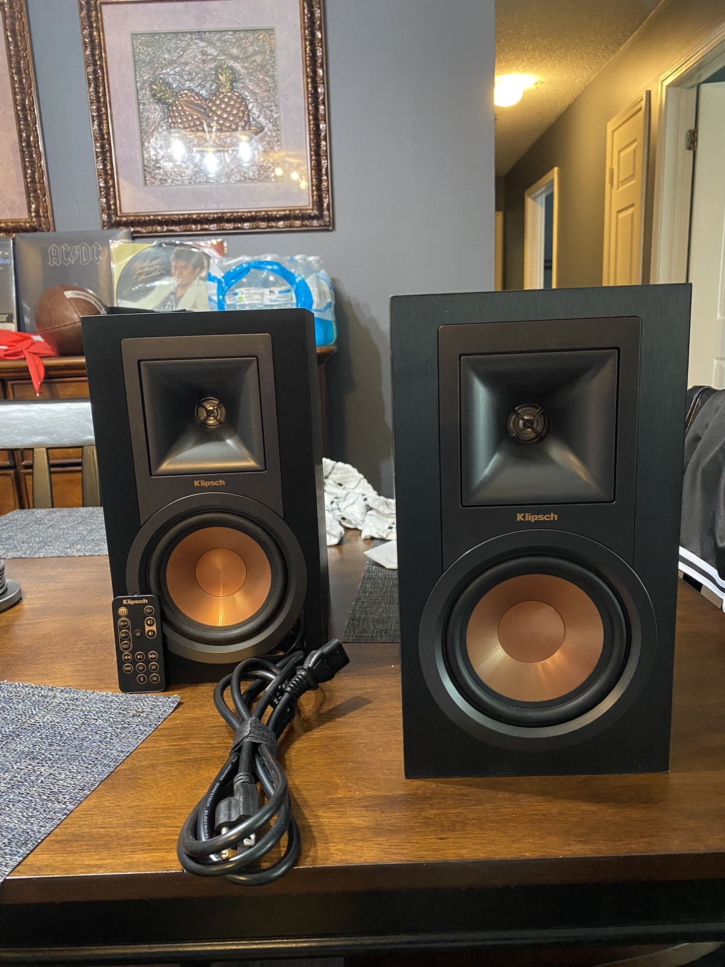 klipsch r-15pm Speakers