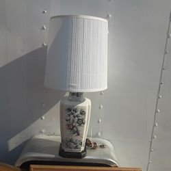 30 INCHES TALL  BLUE AND WHITE  LAMP  NEW  SHADE 