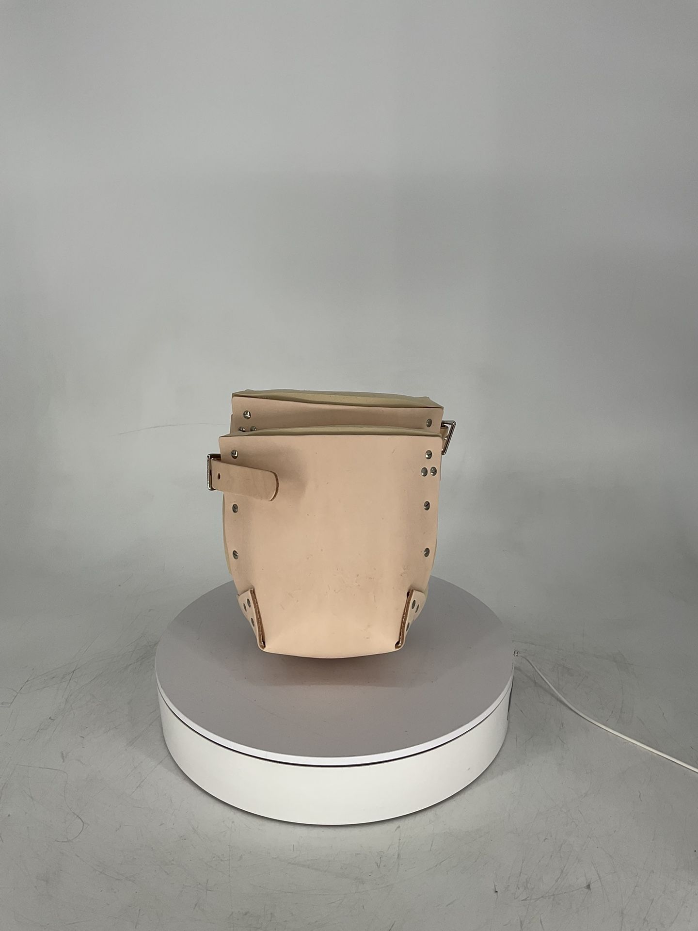 R&J LEATHERCRAFT Knee Pads, Top Grain Leather w/ Memory Foam 3/4" Pad, Web 1-1/2" Strap, & Buckle - 309LS 