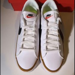 Nike Shoes Size 9 Women And 7.5 For Men