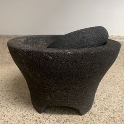 Nice stone Molcajete in good condition