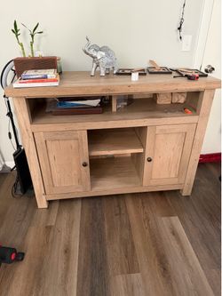 Entertainment center furniture