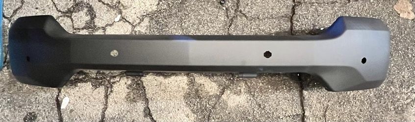 16-18 CHEVY SILVERADO 1500 BLACK FRONT BUMPER FACE BAR WITH SENSOR HOLE