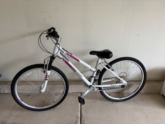Diamondback Women's Mountain Bike