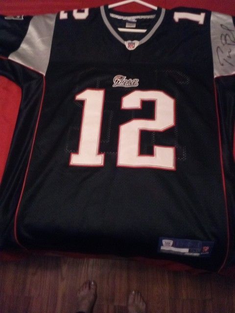 Patriots Tom Brady #12 Signed Jersey X Large