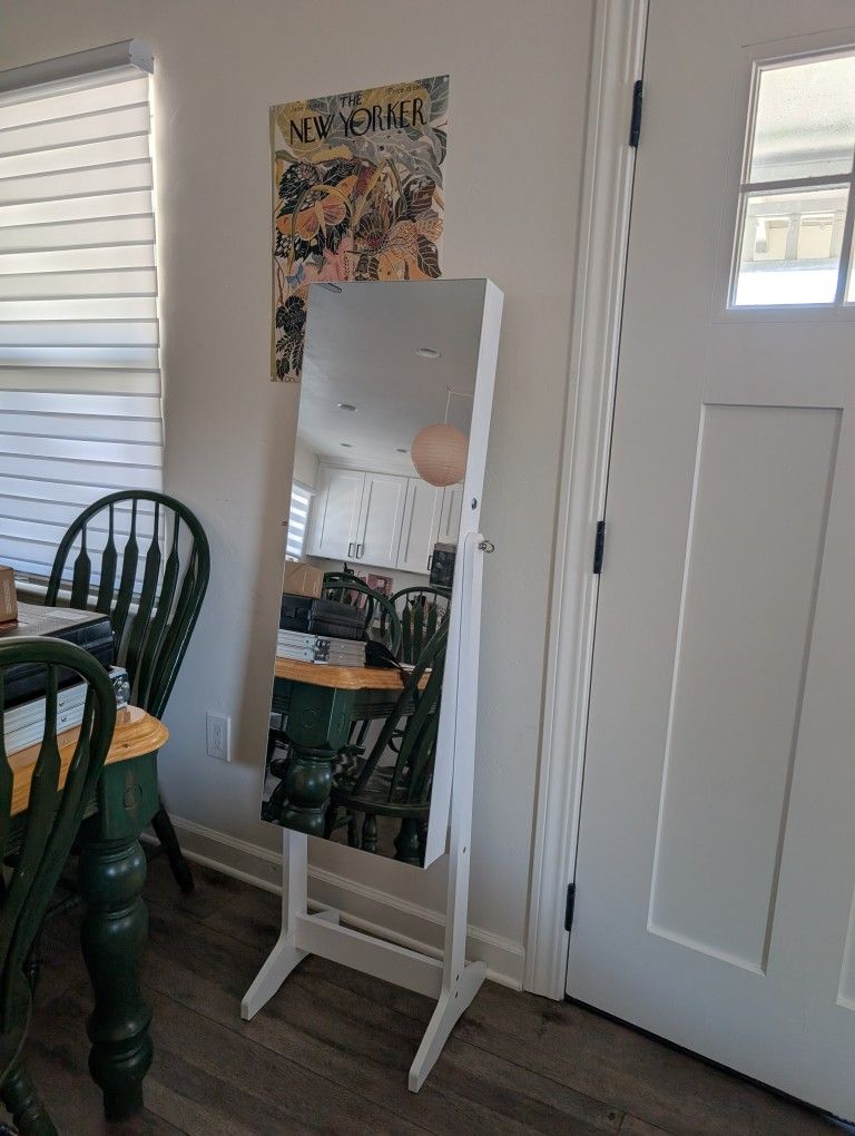 Jewelry Cabinet With Mirror