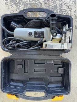 Like new biscuit joiner with case.