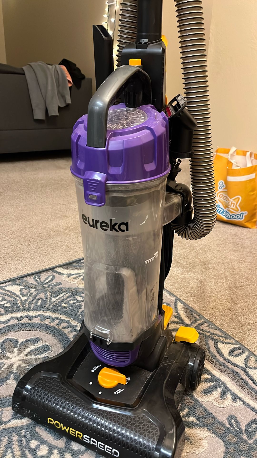 Vacuum Eureka Brand -[Not working]