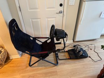 Logitech G923 Racing Wheel + Playseat Challenge Cockpit