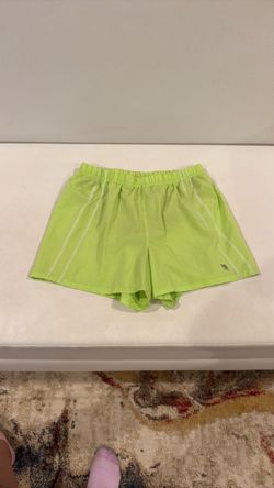 Regular green sports shorts