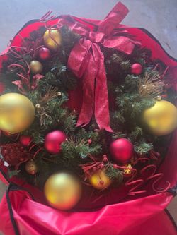 Decorated Christmas Wreath with Storage Bag