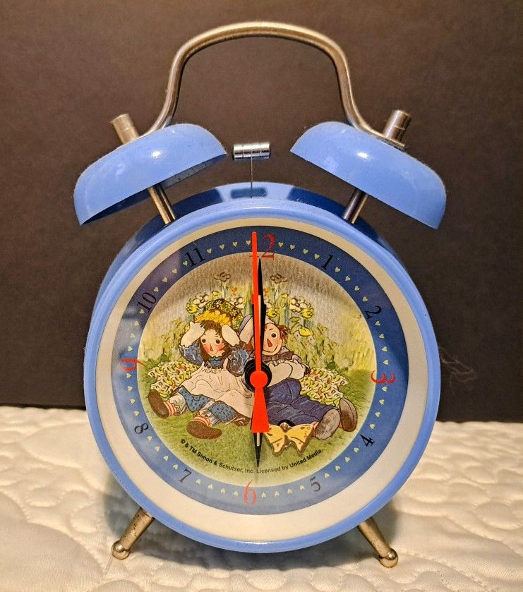 Raggedy Ann & Raggedy Andy Alarm Clock