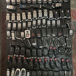 Car Key fob Key Replacement Ford, BMW, Mercedes Benz, Maserati, Bentley, Porsche, Toyota, Dodge, Lexus Volkswagen Honda Hyundai Audi key fob 