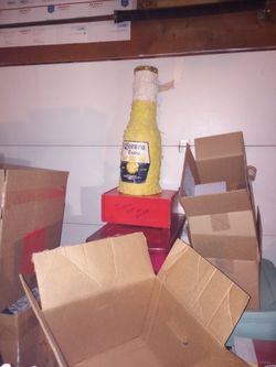 corona pinatas 