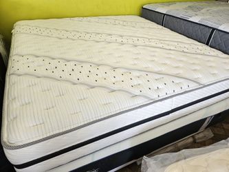 Mattress and box spring king size