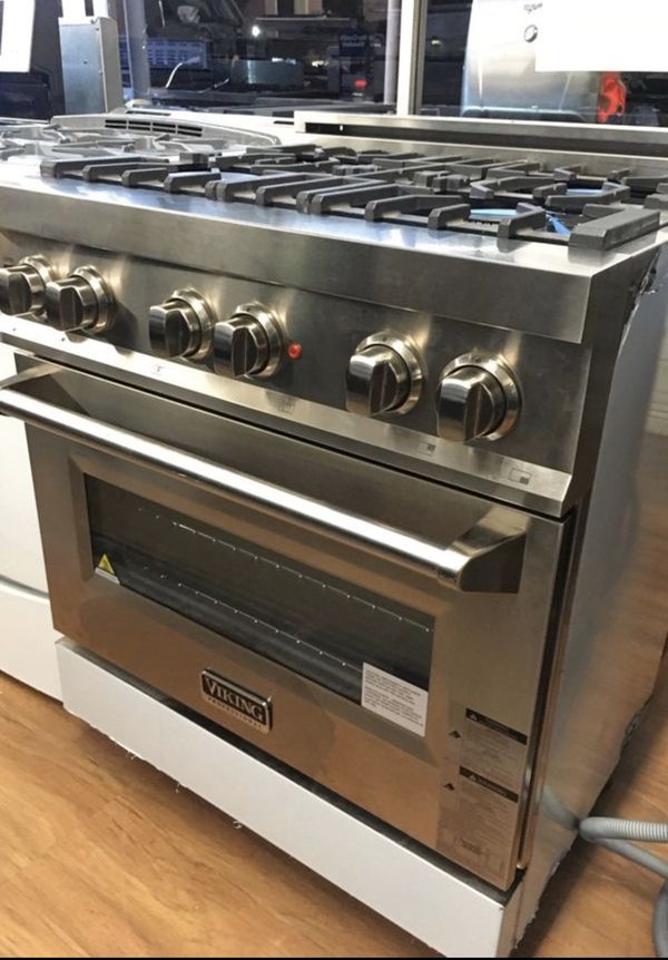 New never used Viking 30” inch stove excellent condition 4 burner with