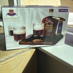 OPEN BOX UNUSED CROWN ROYALE COCKTAIL SMOKER SET 