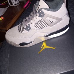 Jordan 4