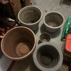 Set Of Pots