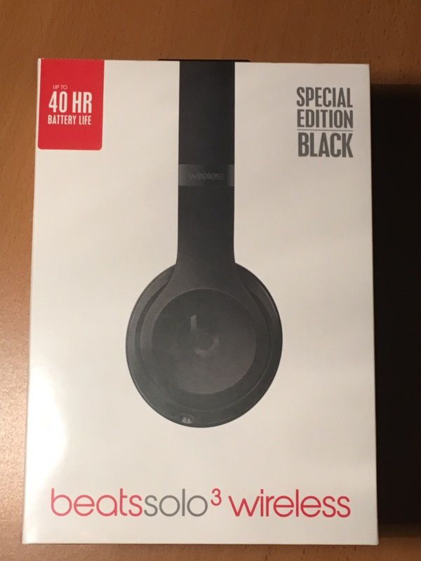 Beats solo 3 wireless headphones