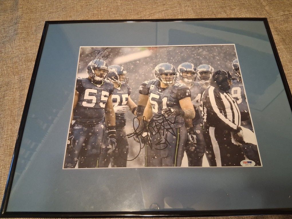 #51 Lofa Tatupu & #55 Darryl Tapp Seattle Seahawks Signed Picture