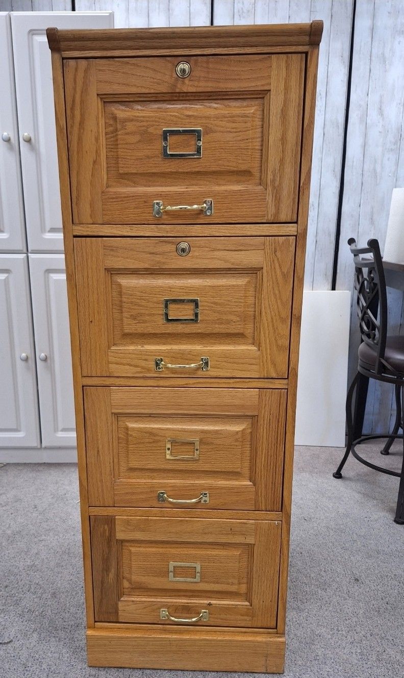 Beautiful 4 Drawer Oak Filing Cabinet (Quality Material)