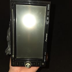Pioneer Dvd player/radio
