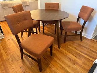 5 pc Dining Table Set - Round dining table w/ 4 chairs