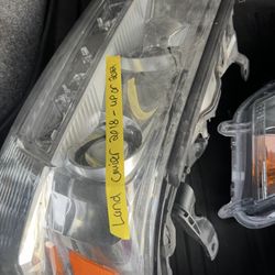 2018–2022 Toyota Land Cruiser Left Headlight 