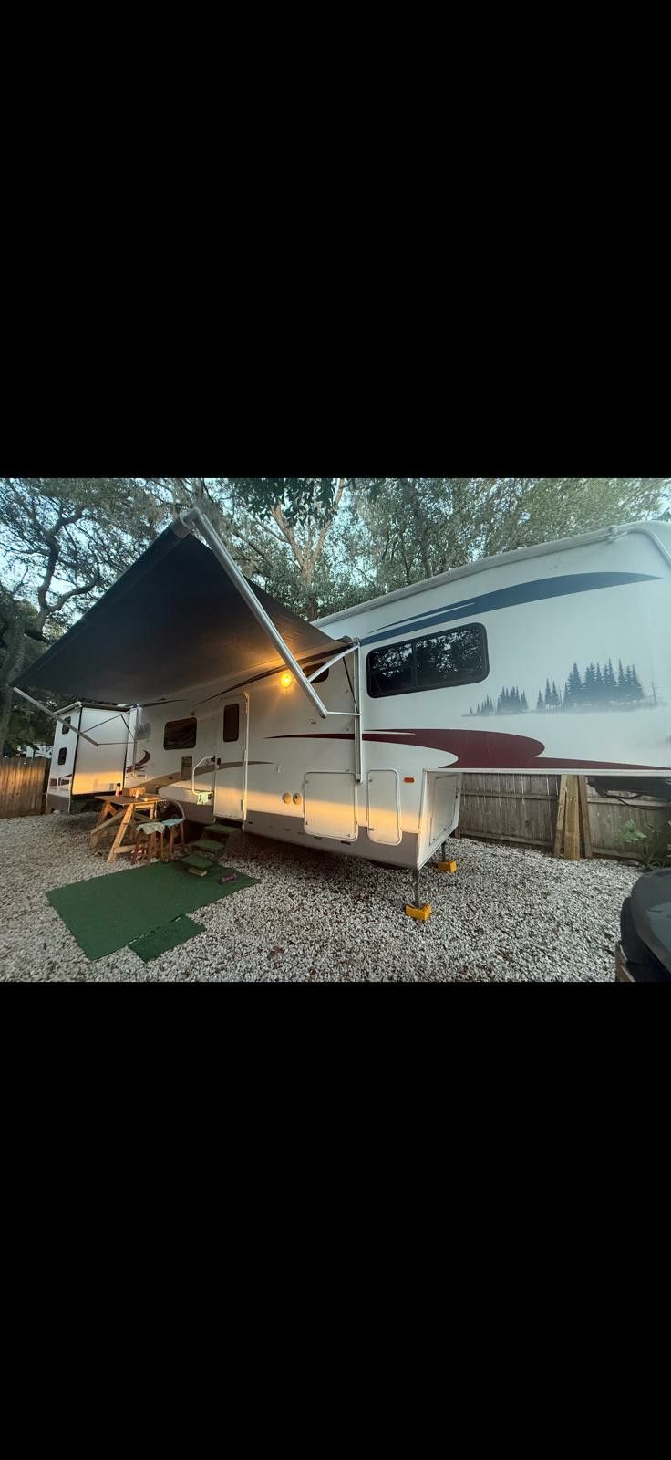 2006 Cardinal 36ft 2 bedrooms 1/2 bath Fifth Wheel 5th Camper OBO