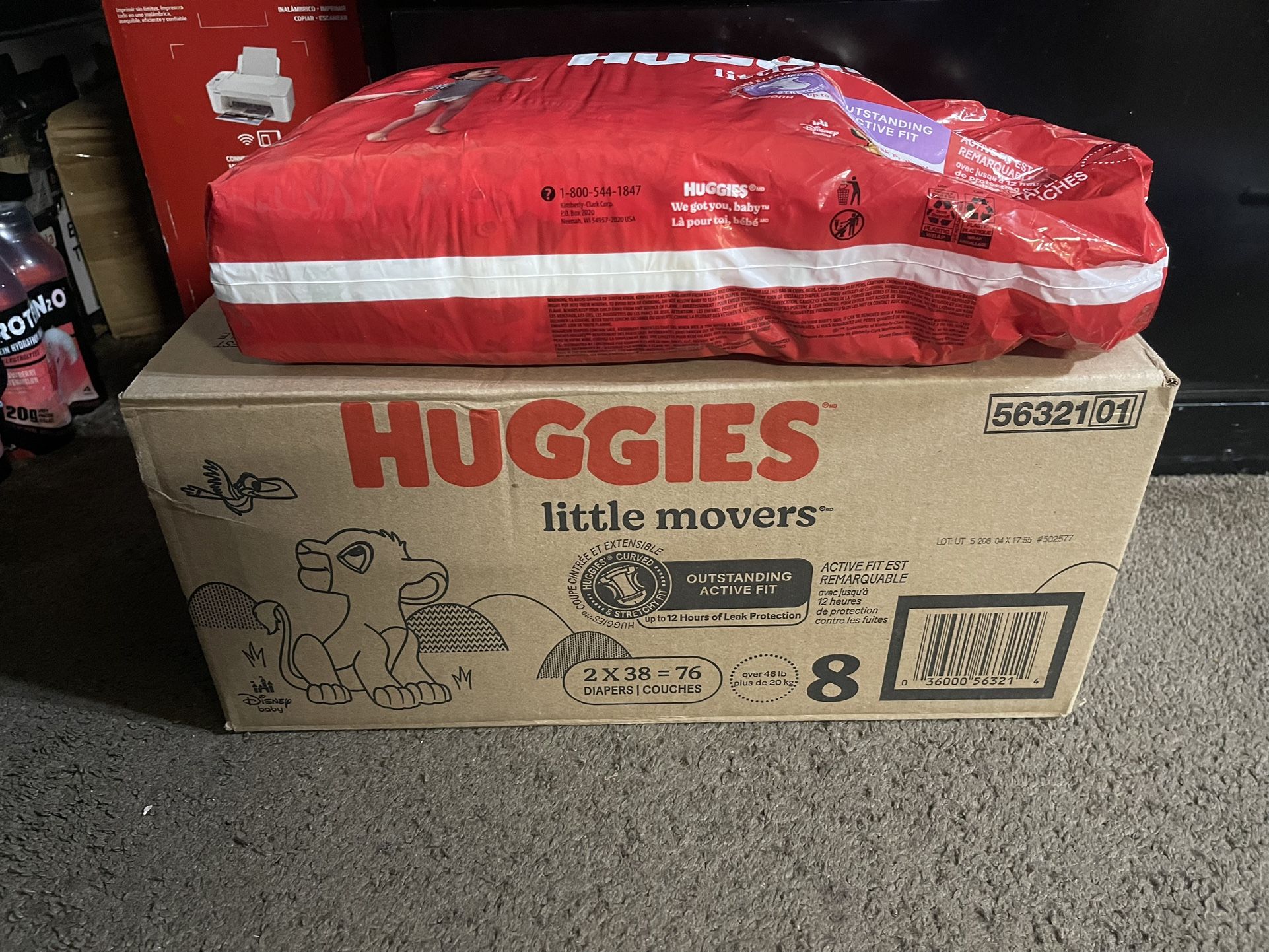 Huggies size 8 / Huggies tamaño 8