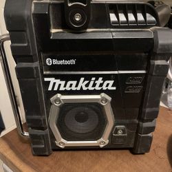 Makita MR108 Job Site Radio Bluetooth