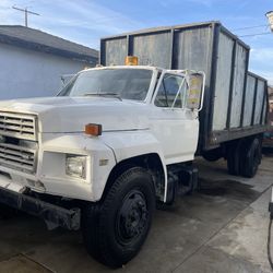 1985 Ford F700 Gas Dump Truck