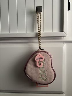 Juicy couture pink string of pearls heart zip around hand bag/ wristlet
