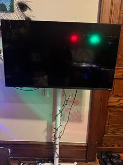 VIZIO VIZIO 43" LED 4K (2160p) Flat Screen TV, Black
