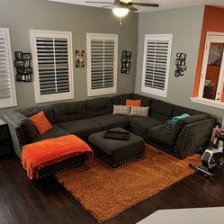 Large Sectional Couch Like New 