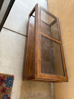 Coffee table with end table. Heavy glass ( just needs to be cleaned)