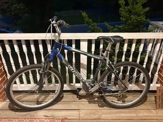 Giant Sedona DX Bike