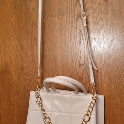 Chic Quilted Blush Pink Purse with Gold Chain Strap
