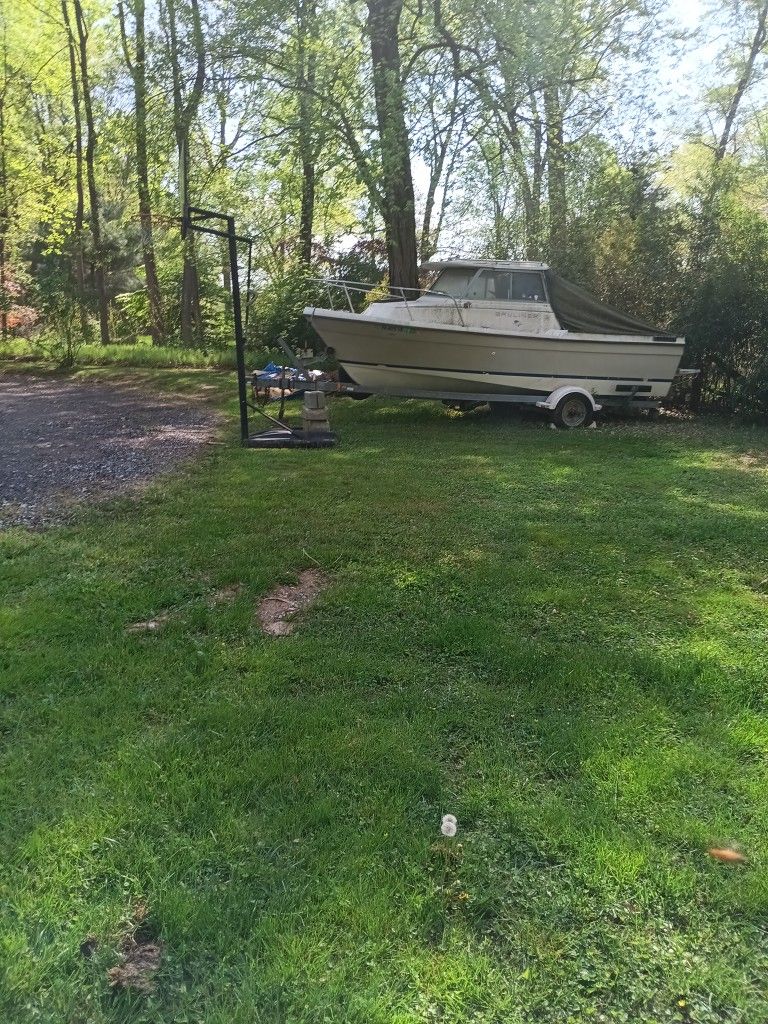1988 Bayliner Trophy