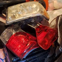 2009 Toyota Tundra Headlights Only. 