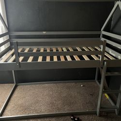 House Shape Twin Size Loft Bed with Slide, Gray - ModernLuxe