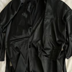 Parade Black Robe