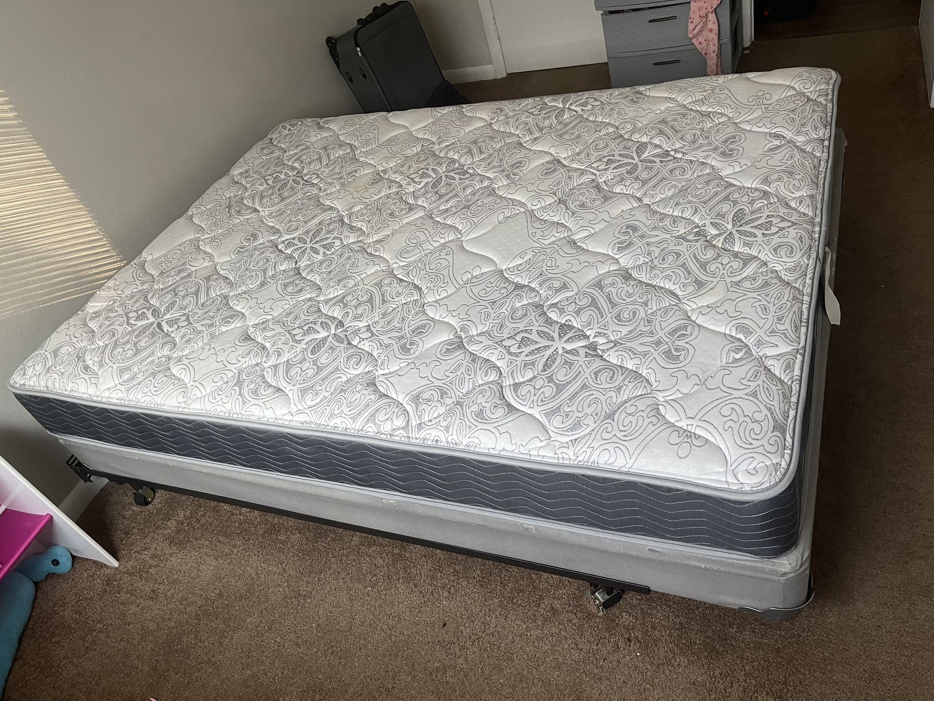 Queen Mattress Set