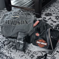 Harley davidson  large leather travel bag.set 