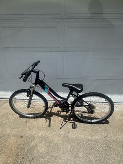 Girls mountain bike youth size 24”
