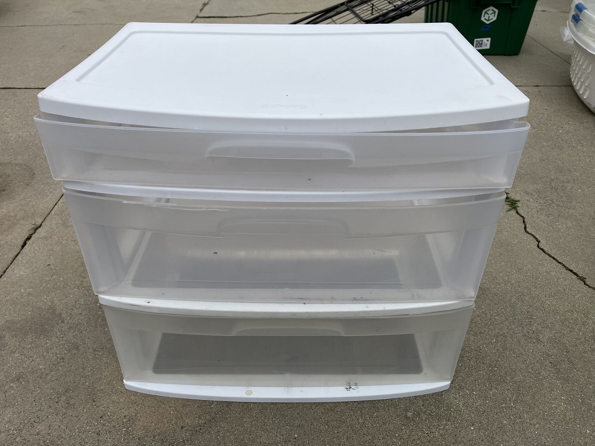 Sterlite 3 Drawer Plastic Storage Bin 22x15x20h