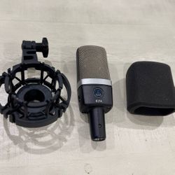 AKG C214 Large-diaphragm Condenser Microphone 