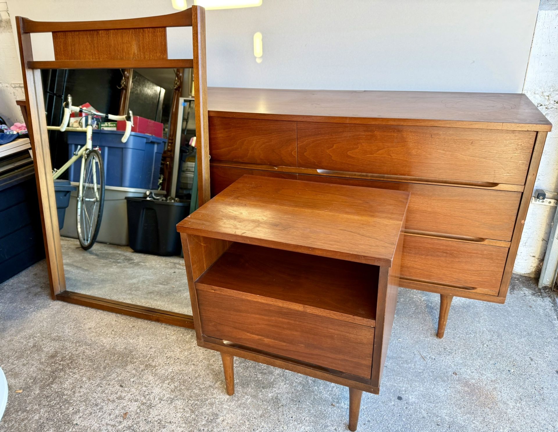 1960s Mid Century Modern Walnut 3 Piece Bedroom Set