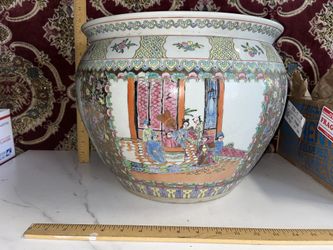 Large Vintage Chinese Porcelain  Famille Rose Fish Bowl Planter Pot